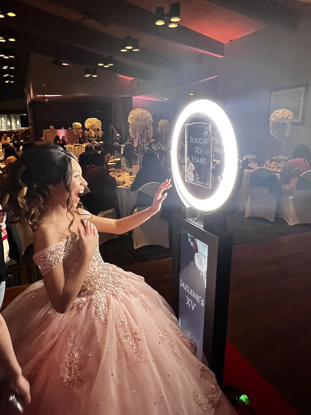 quince using dream photo booth at quinceanera